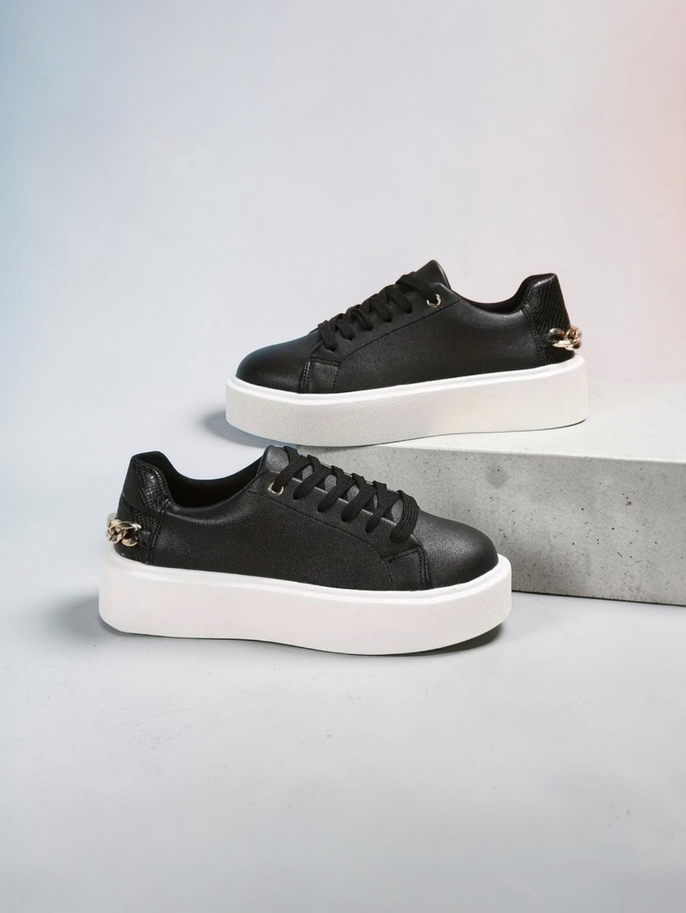 Faux Leather Low Top Platform Sneakers ▪︎ Black/Gold ▪︎ Sz 38/7